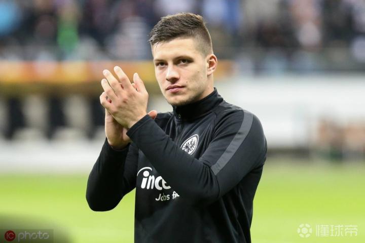 亿德体育官方入口关于里程碑夜法兰克福扳平良机，欧联赛前刷纪录，质疑声仍在，纪律约束更严格的信息