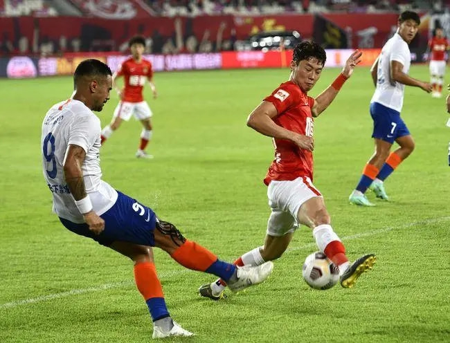 亿德体育官方入口包含里程碑夜广州队刷新队史纪录，全明星赛冲刺阶段刷纪录，质疑声仍在，年轻球员得到机会的词条